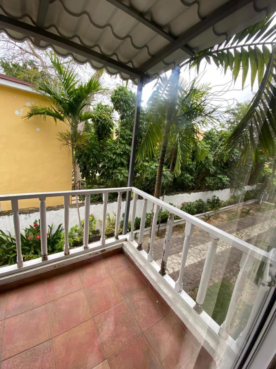 חואן דוליו D' Franchesis Hostal מראה חיצוני תמונה